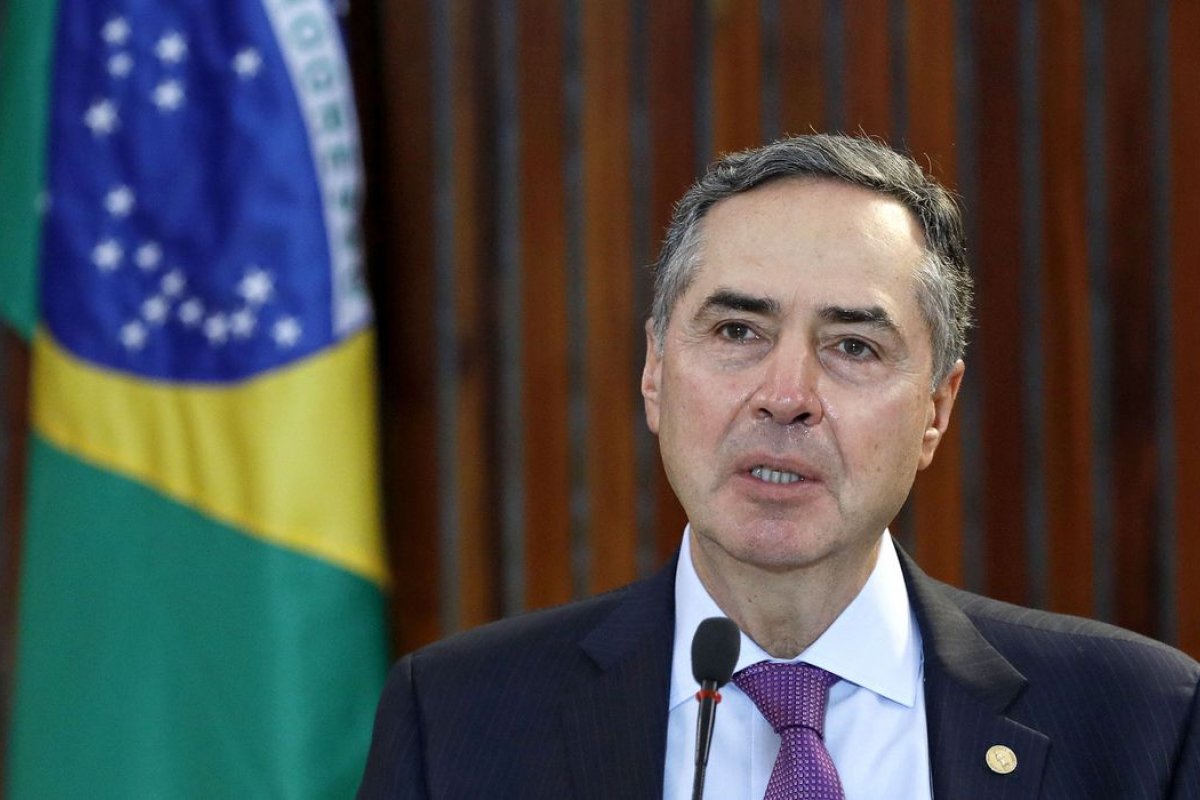 Eleições 2022: Barroso formaliza renovação de parceria com agências de checagem