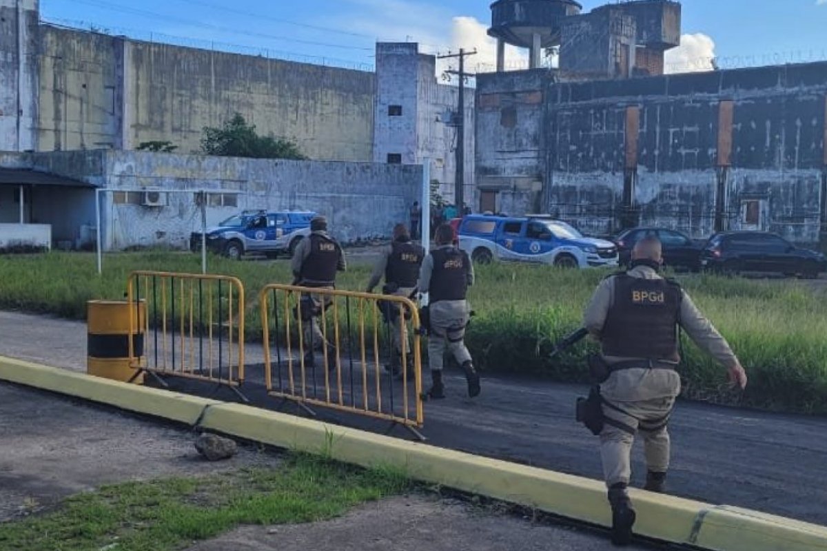 Rebelião na penitenciária Lemos Brito deixa quatro mortos