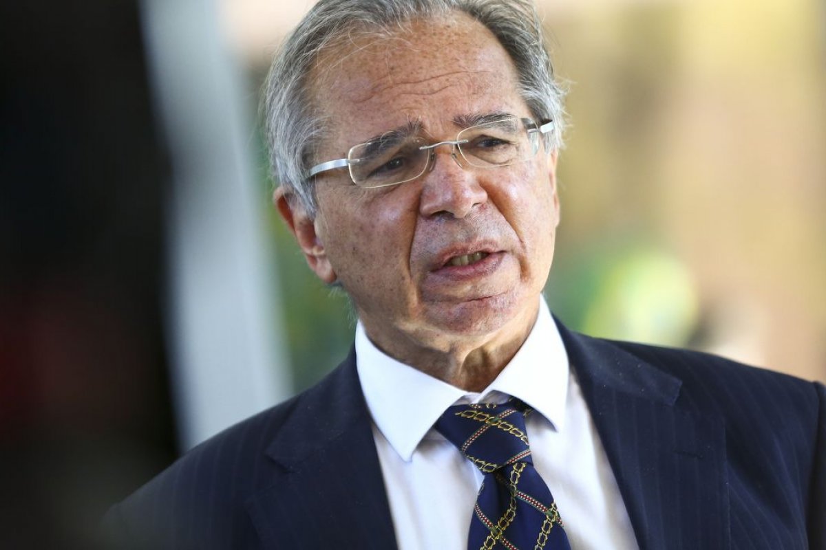 IPI será reduzido em 25%, afirma Paulo Guedes