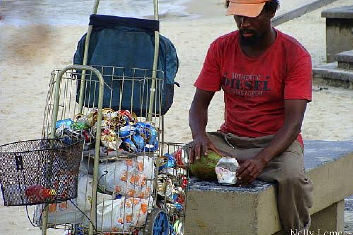 Timbalada se une a Rafael Portugal em campanha em prol de catadores da Bahia  
