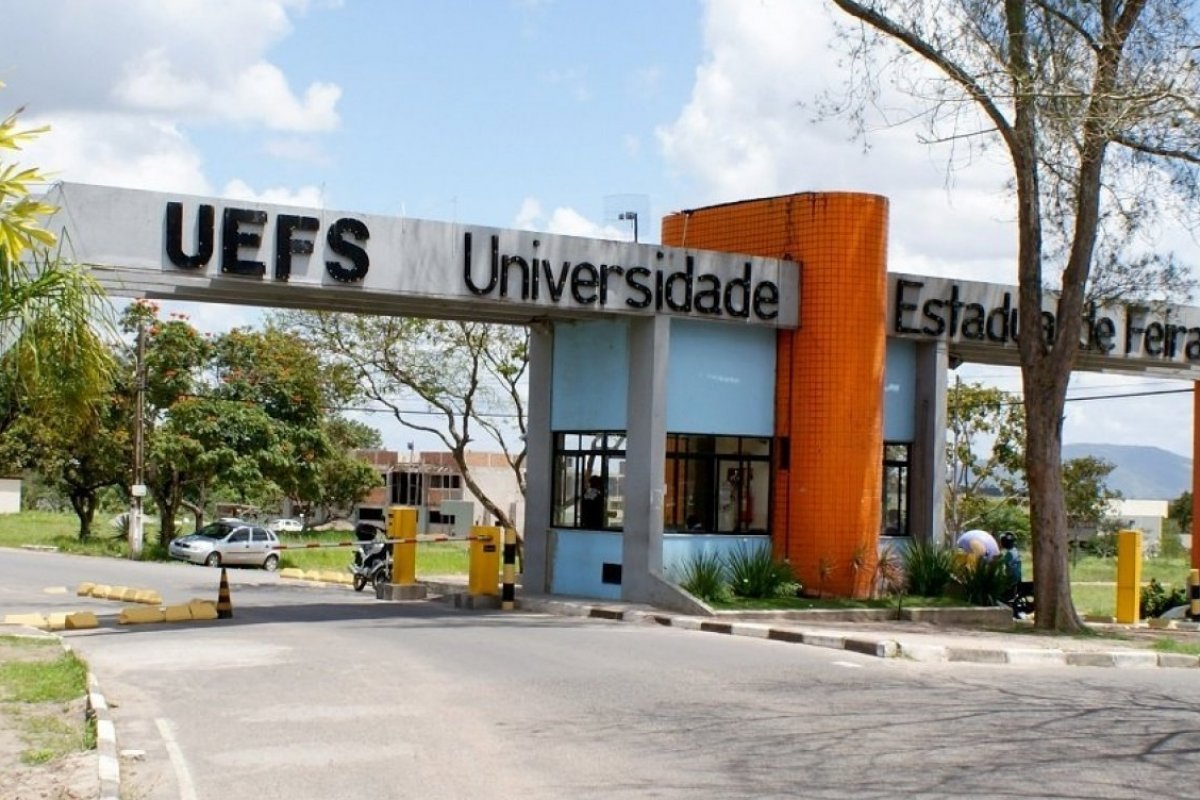 Universidade de Feira terá cotas para trans, travestis e ciganos em 2020