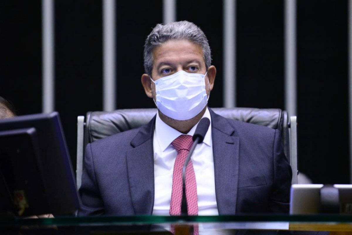 "Neste momento precisamos de paz, entendimento", declara Arthur Lira 