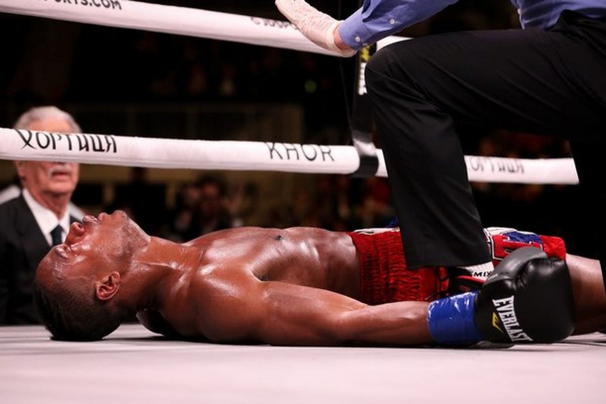 Morre o boxeador nocauteado em combate nos EUA