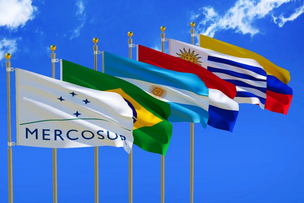 Brasil fica de fora de posicionamento do Mercosul contra ataque russo na Ucrânia