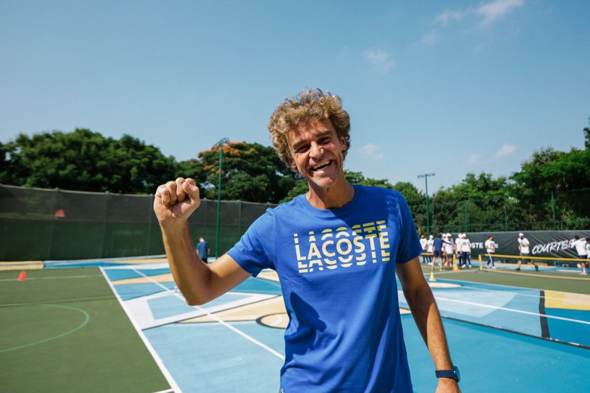 Corrente do bem: Lacoste lançará academia de tênis para crianças carentes de São Paulo 