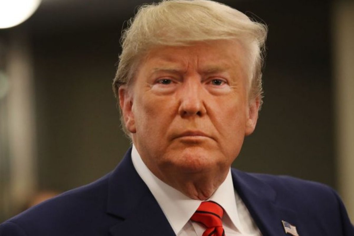 "O problema não é que Putin seja inteligente, é que nossos líderes são burros", diz Trump sobre a guerra