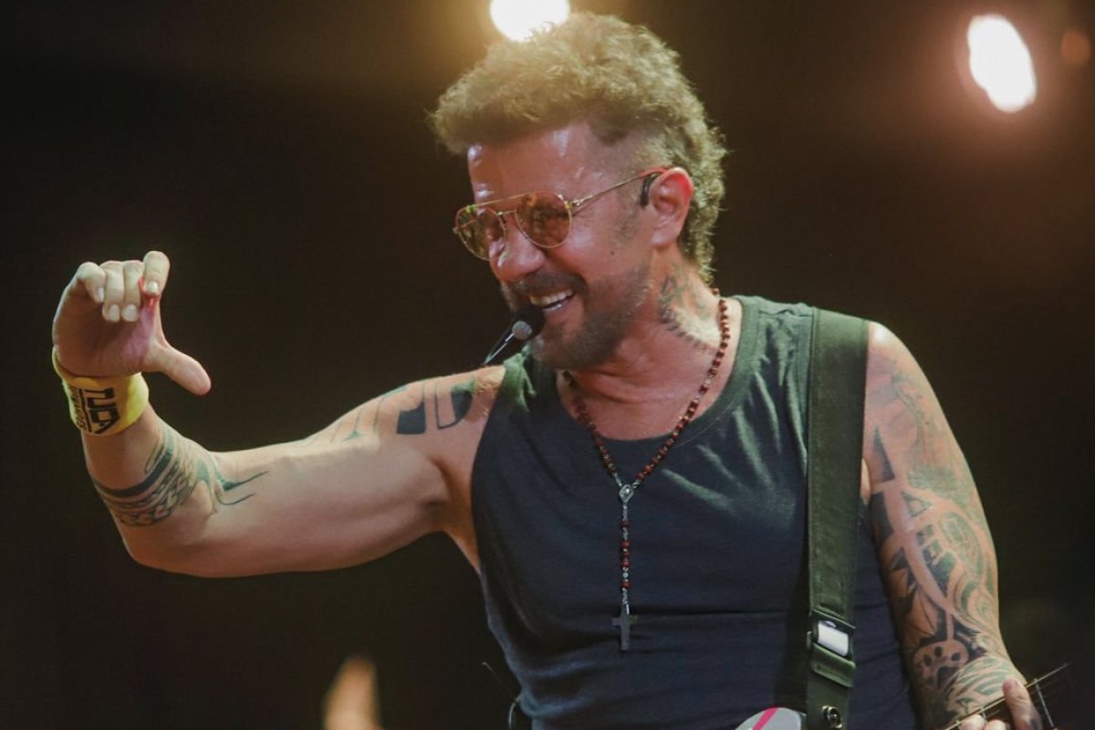 “Amenizou a saudade, mas espero o Carnaval no ano que vem”, disse Tuca Fernandes após shows na folia 