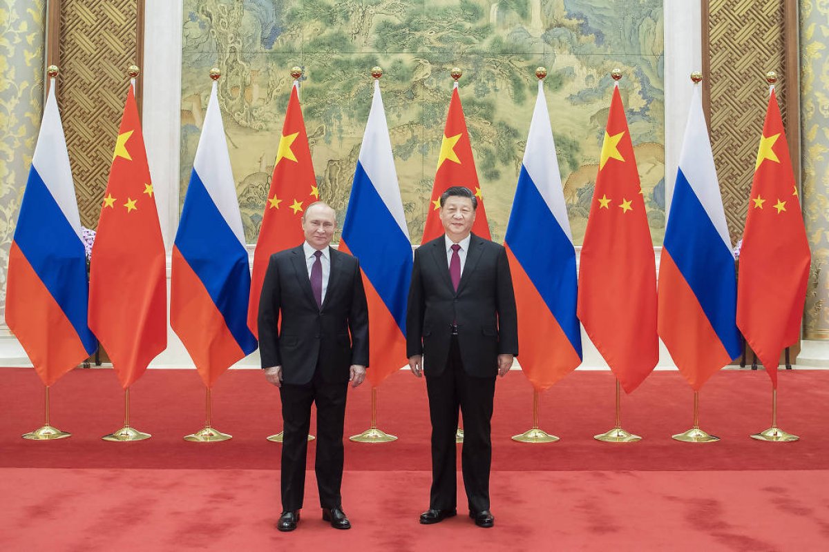 China deve colaborar no cessar-fogo, aponta chanceler ucraniano 