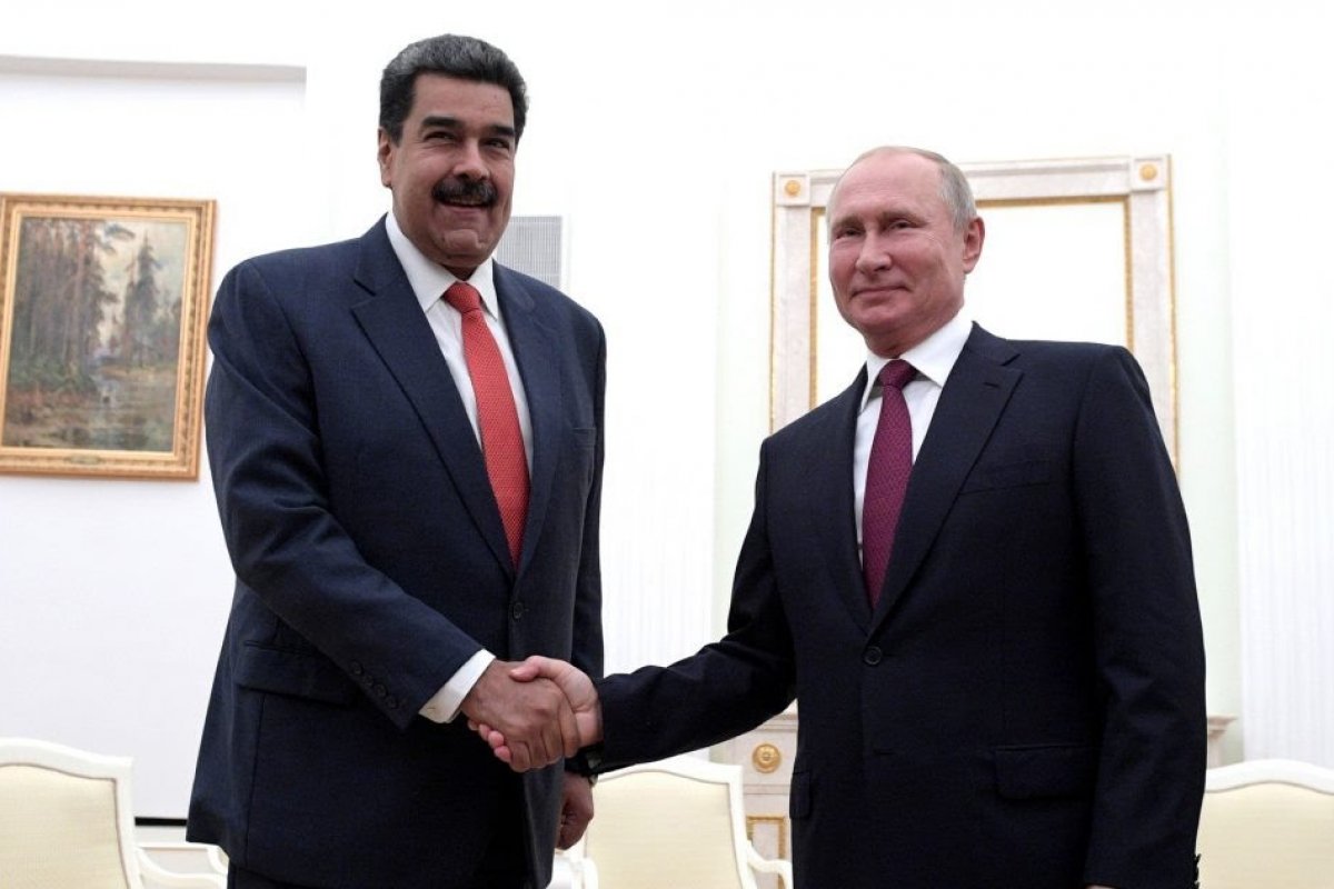 Maduro e Putin conversam sobre parceria em meio à guerra contra Ucrânia 