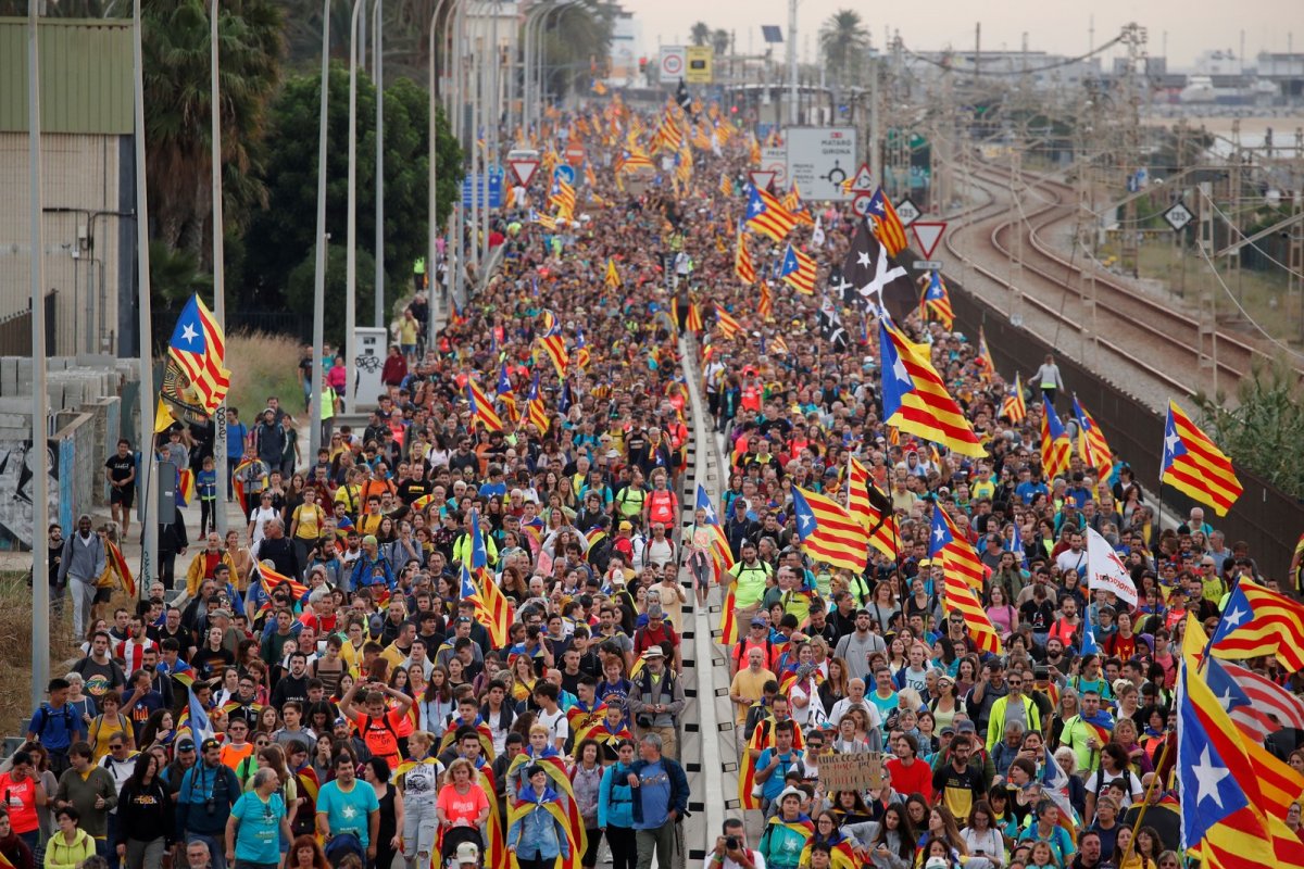 Greve geral: protestantes bloqueiam vias na Catalunha