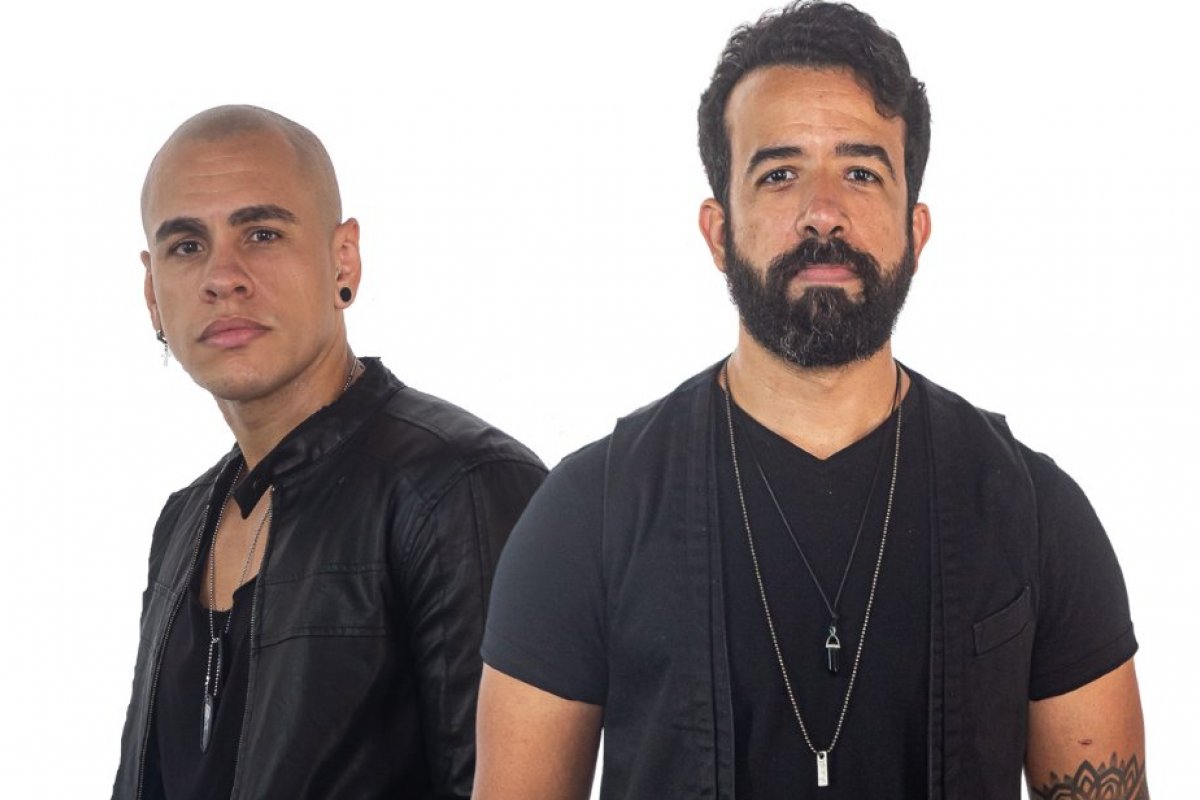 Em alta pós lançar música com Durval Lelys, banda ÊaJack comemora shows do Carnaval