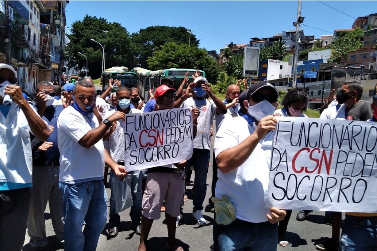 Ex-trabalhadores da CSN cobram prestação de contas de valores pagos pelo Sindicato dos Rodoviários