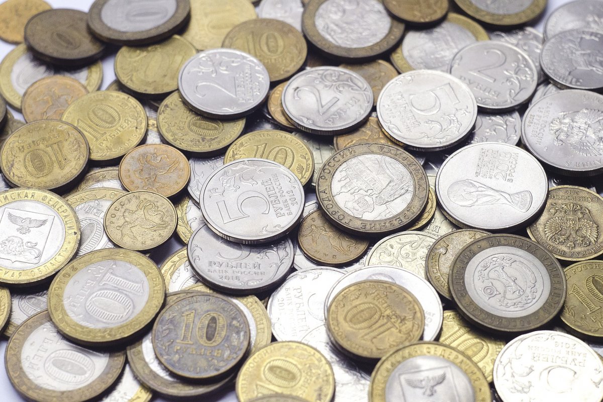 Governo da Rússia afirma que está criando medidas para combater golpes na economia do país