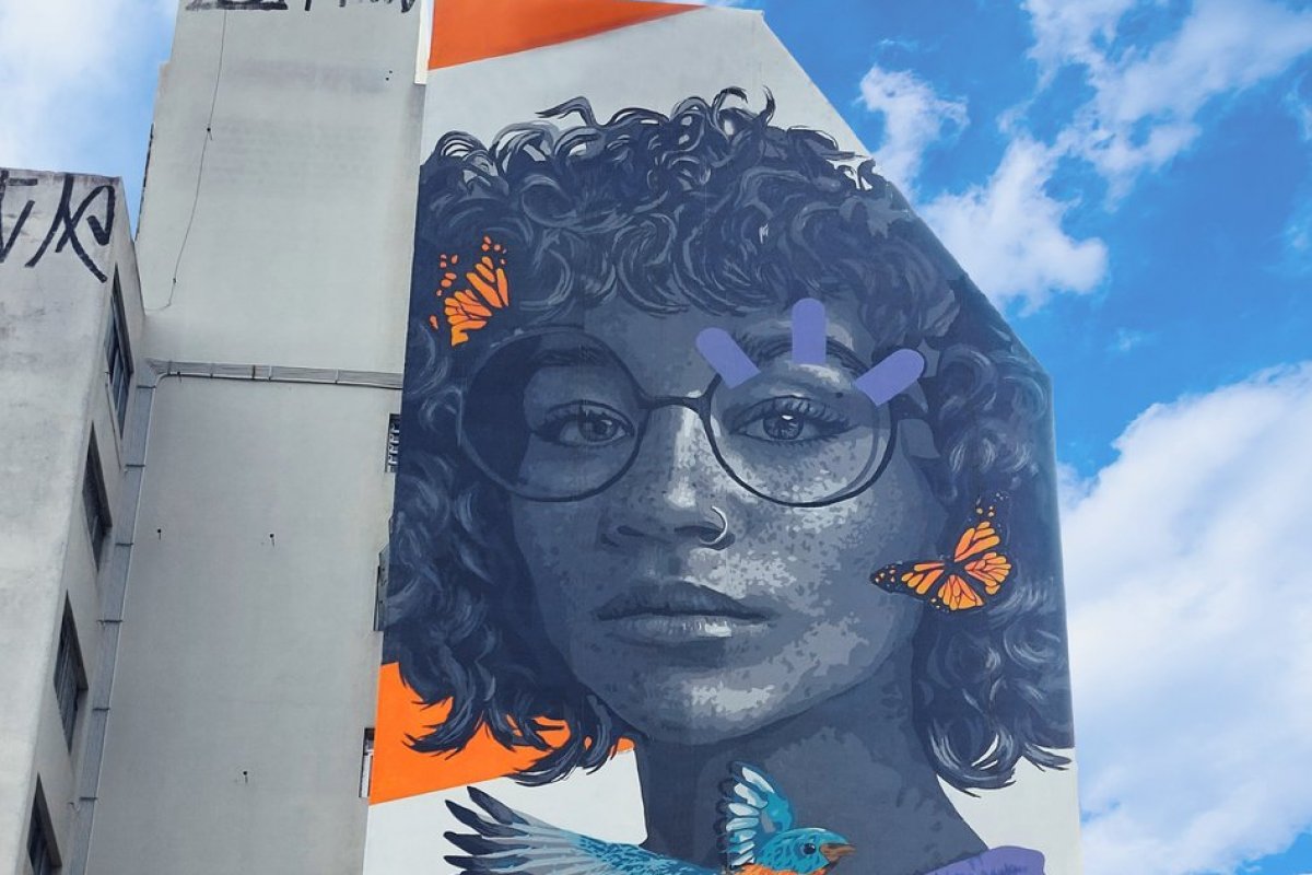 Mural de 240 metros quadrados em São Paulo inaugura marco do movimento 'Estuda que Muda'