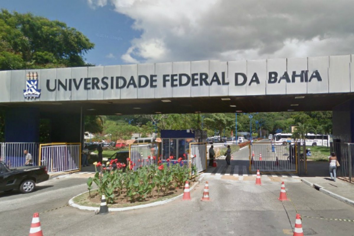 Ufba realiza ação de acolhimento para orientar estudantes e servidores em meio à pandemia