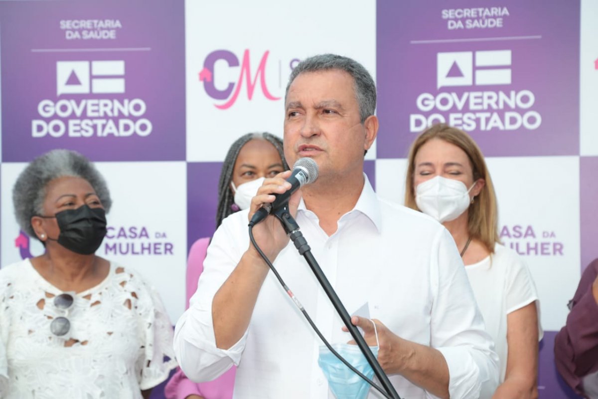 Governador nega retirada de obrigatoriedade de máscara 