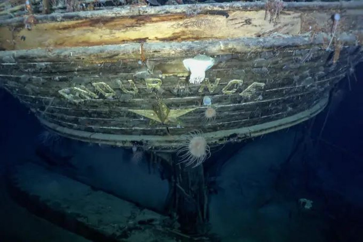 Equipe de buscas encontra navio que naufragou em 1915 na Antártica