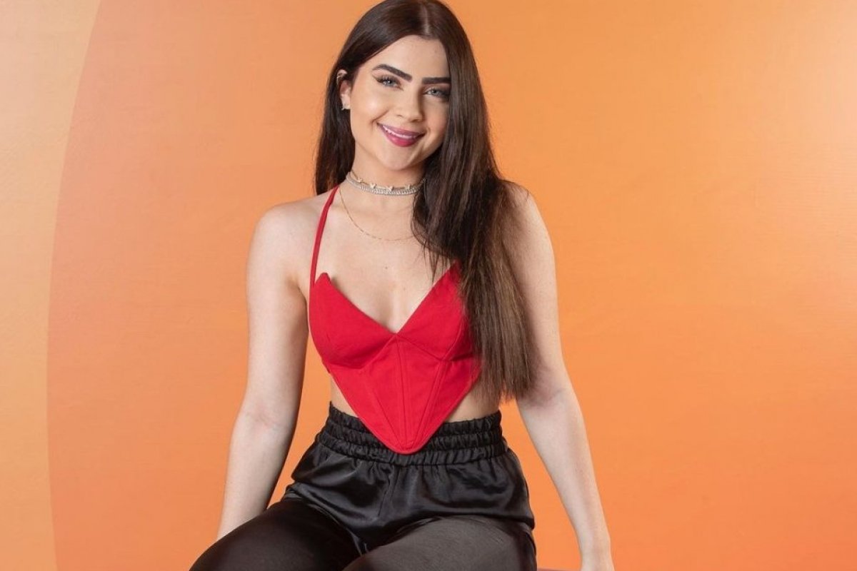 Top usado por Jade Picon no paredão está esgotado no site da loja  