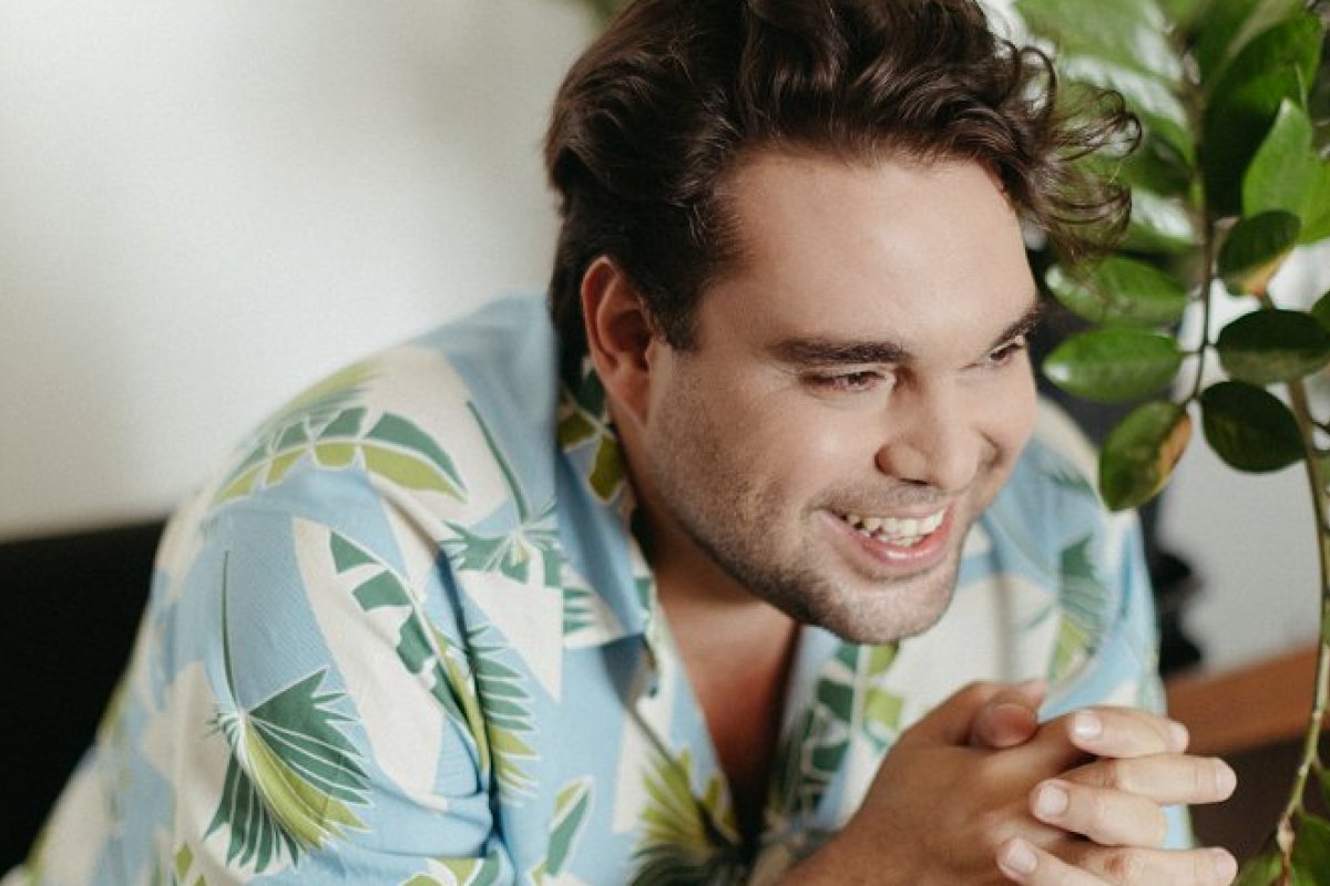Lucas Felix reverencia a Bahia no single “Sou daqui”  