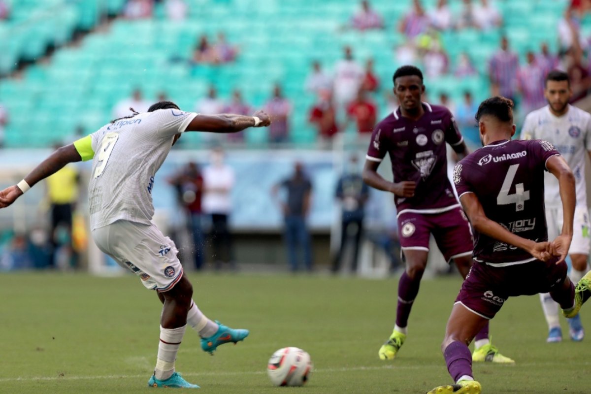 Vídeo: Bahia goleia líder Jacuipense e se afasta do Z-2 do Baiano; confira um dos gols
