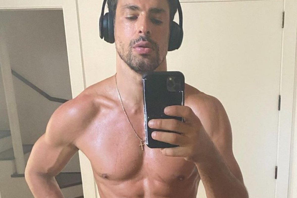Abusado! Após treino, Cauã Reymond agita a web com short na virilha 