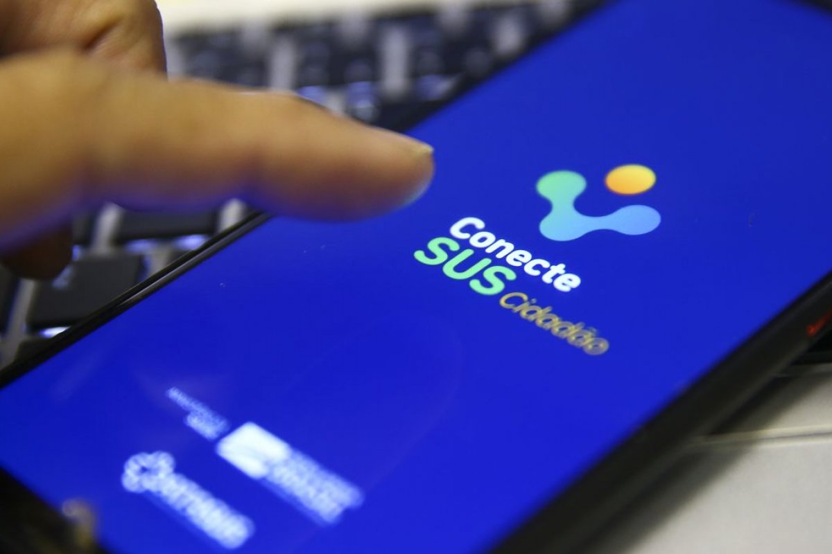 Covid-19: mercado ilegal fatura com vendas de comprovantes falsos de vacina no Telegram