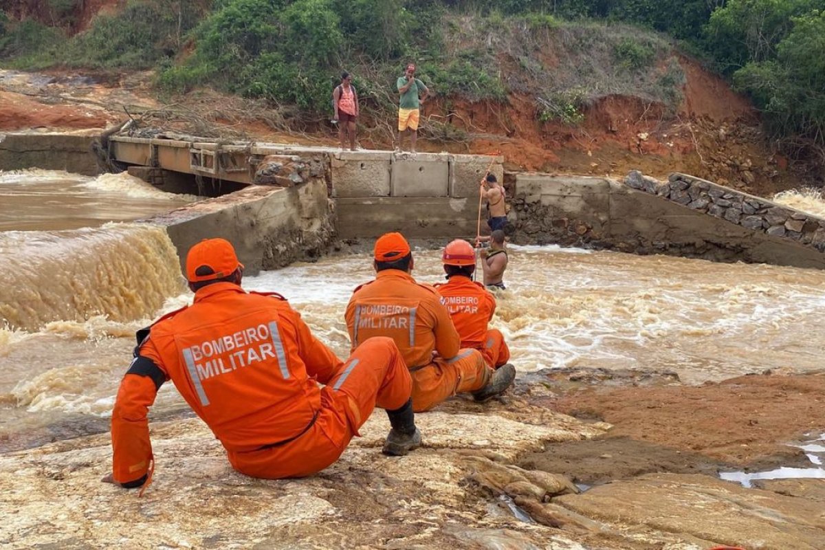 Inmet faz alerta para riscos de chuvas intensas no Brasil nos próximos dias