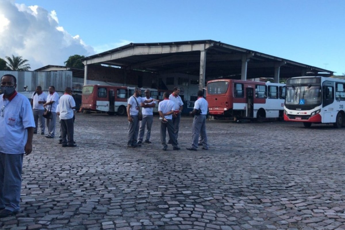 Ônibus metropolitanos seguem sem operar em Salvador e RMS por falta de combustível