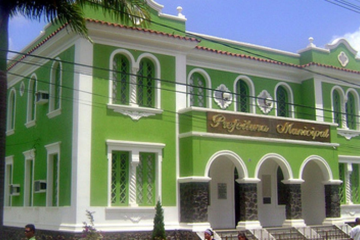 Santo Antônio de Jesus desobriga uso de máscaras em ambientes abertos 