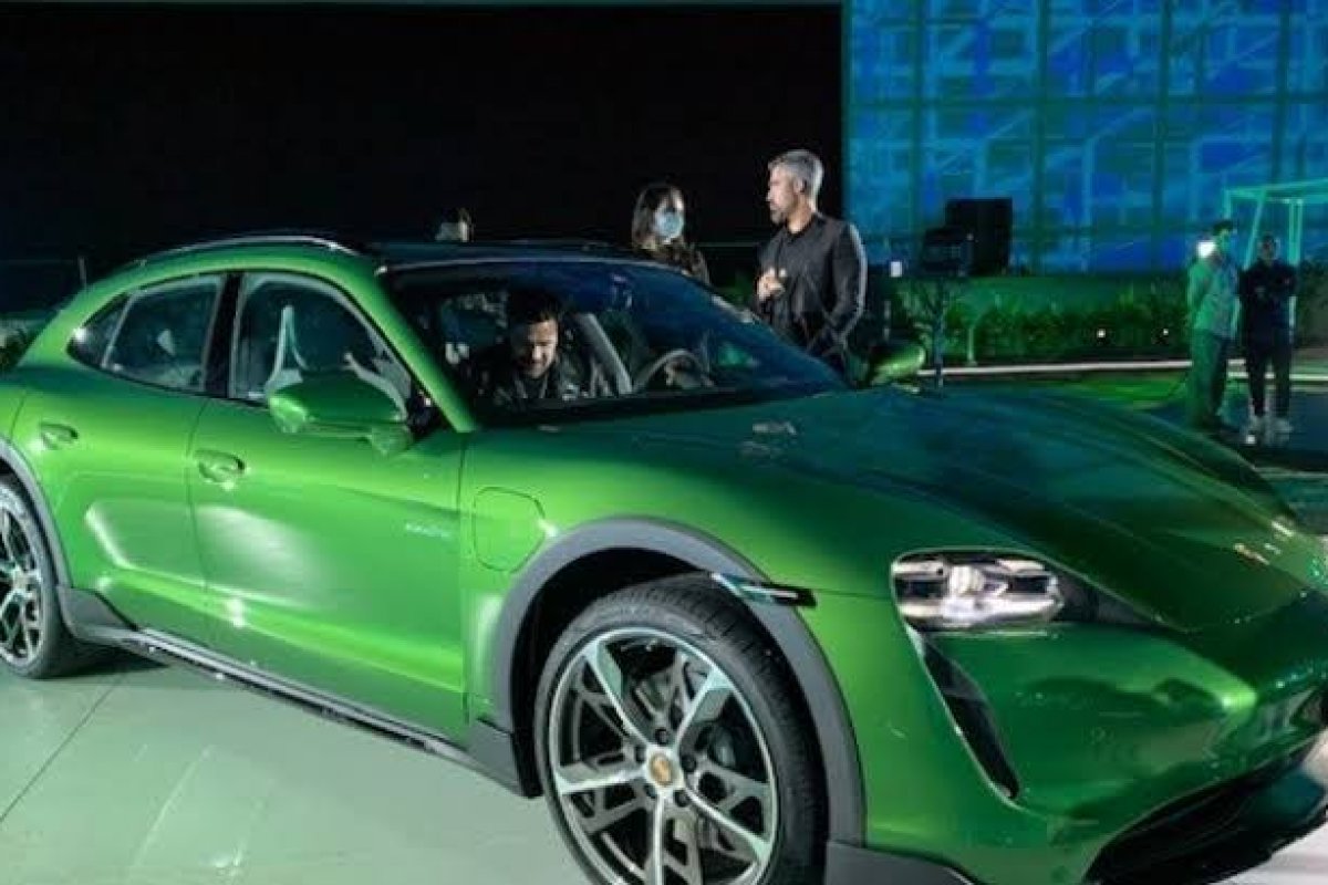 Porsche quer ter 80% das vendas focadas em modelos elétricos até 2030