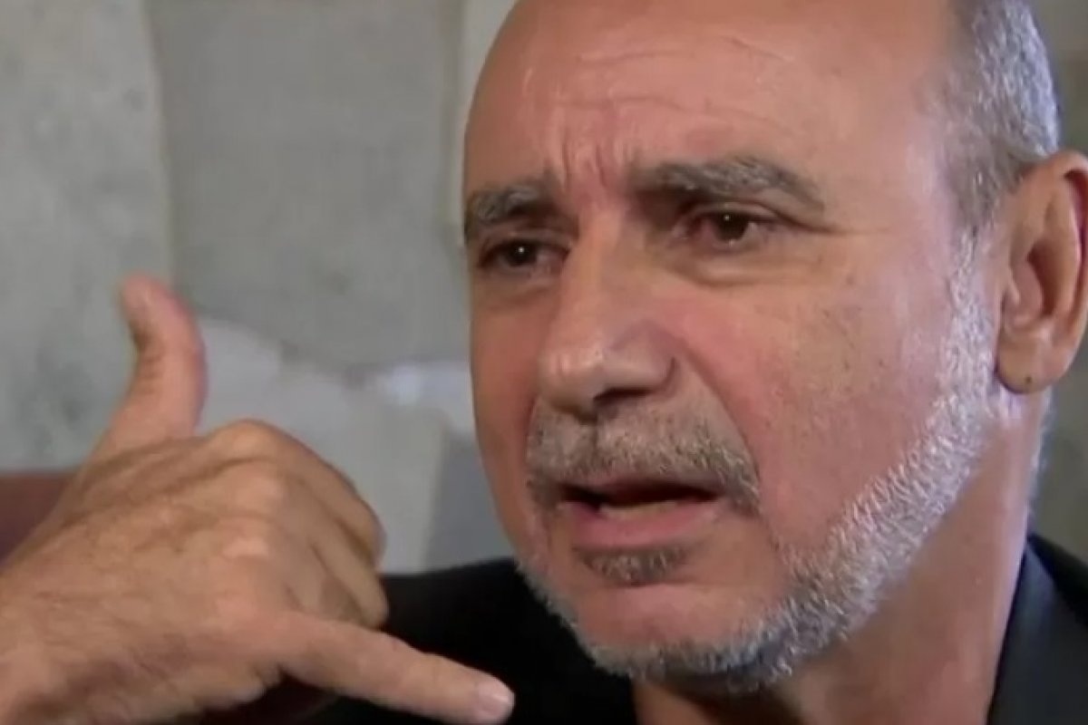 Queiroz diz que depositou R$ 89 mil na conta de Michelle Bolsonaro para pagar empréstimos feitos a ele
