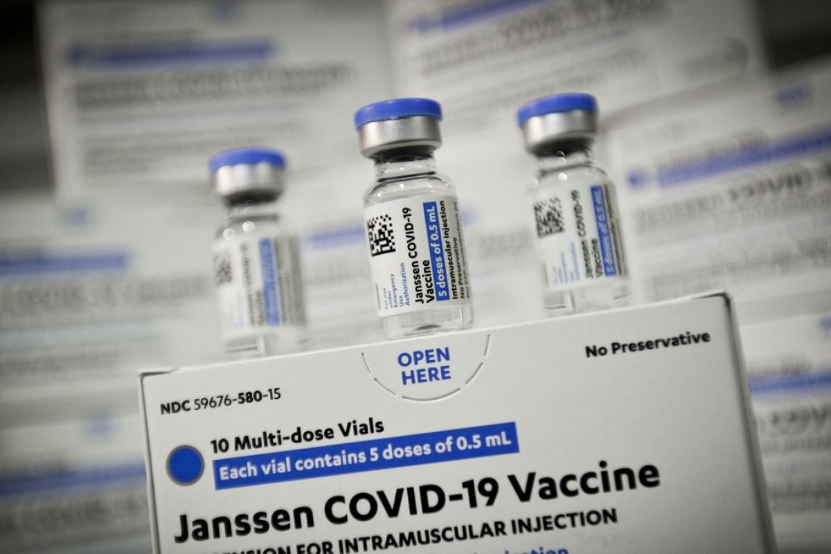 Estudo mostra que Janssen é eficaz por pelo menos seis meses