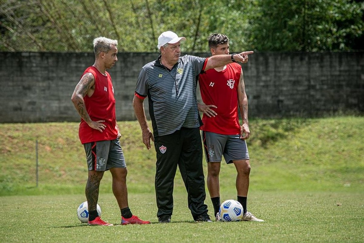 Na estreia de Geninho, Vitória busca classificação para terceira fase da Copa do Brasil