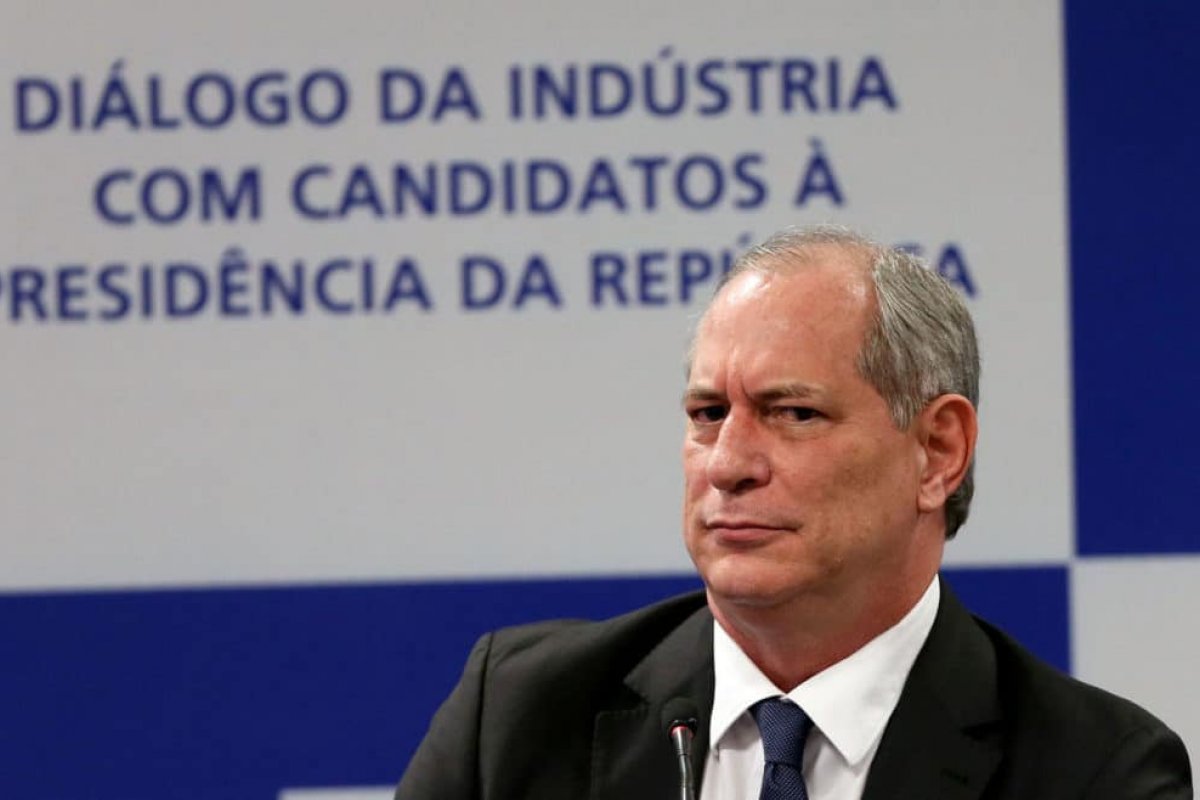 Ciro chama Moro de farsante e ironiza viagem de ex-juiz à Alemanha: 'Foi recebido pelo porteiro'