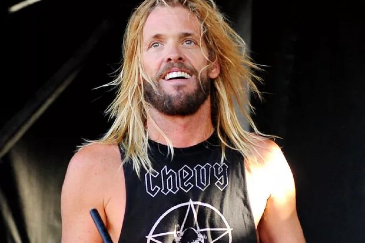 Taylor Hawkins: baterista do Foo Fighters já trabalhou com Alanis Morissette  