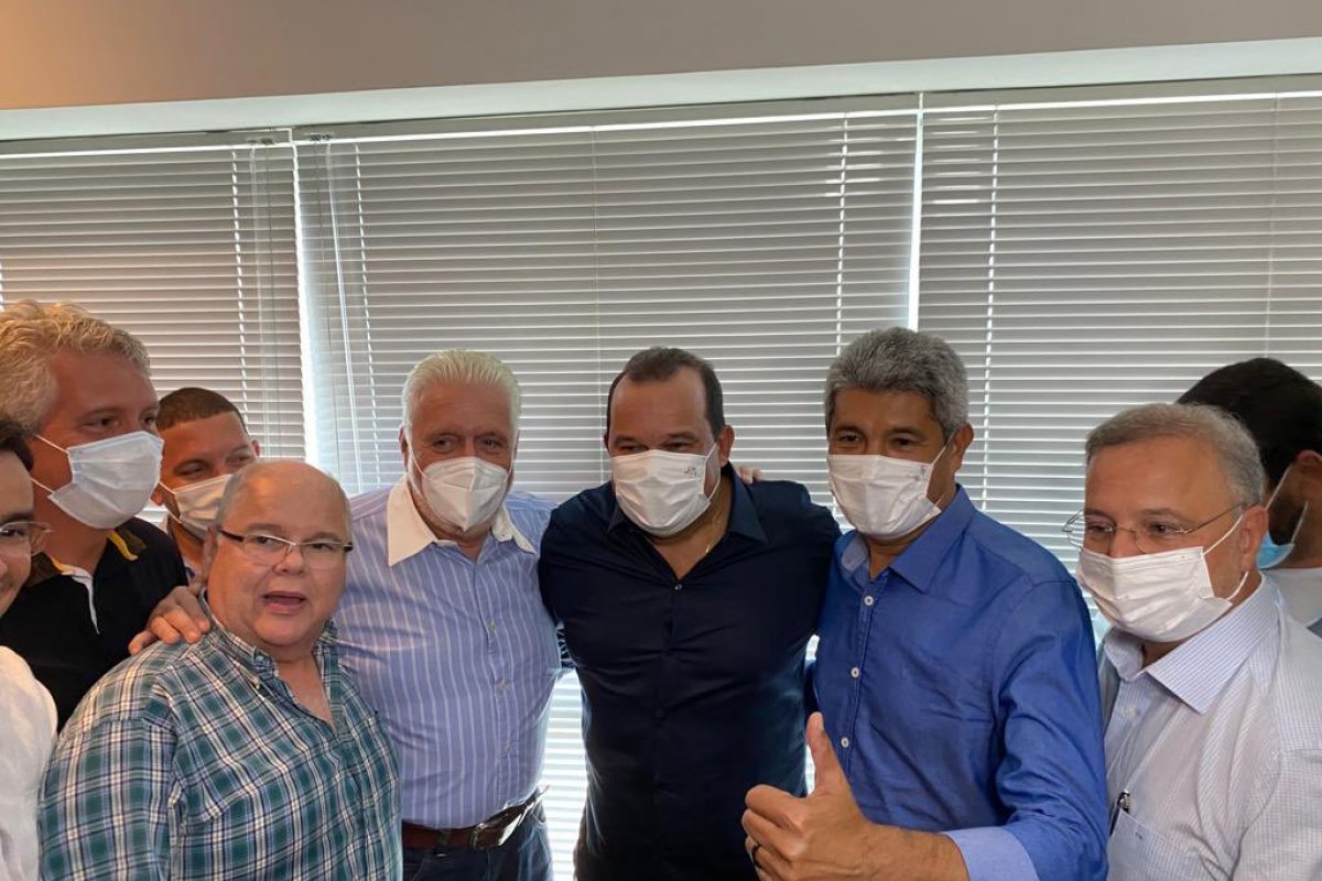 MDB rompe com ACM Neto e firma apoio à candidatura de Jerônimo Rodrigues 
