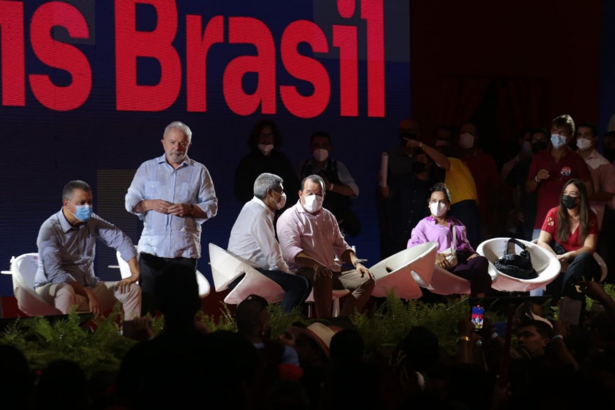 Rui Costa chora em lançamento de chapa do PT ao Governo da Bahia