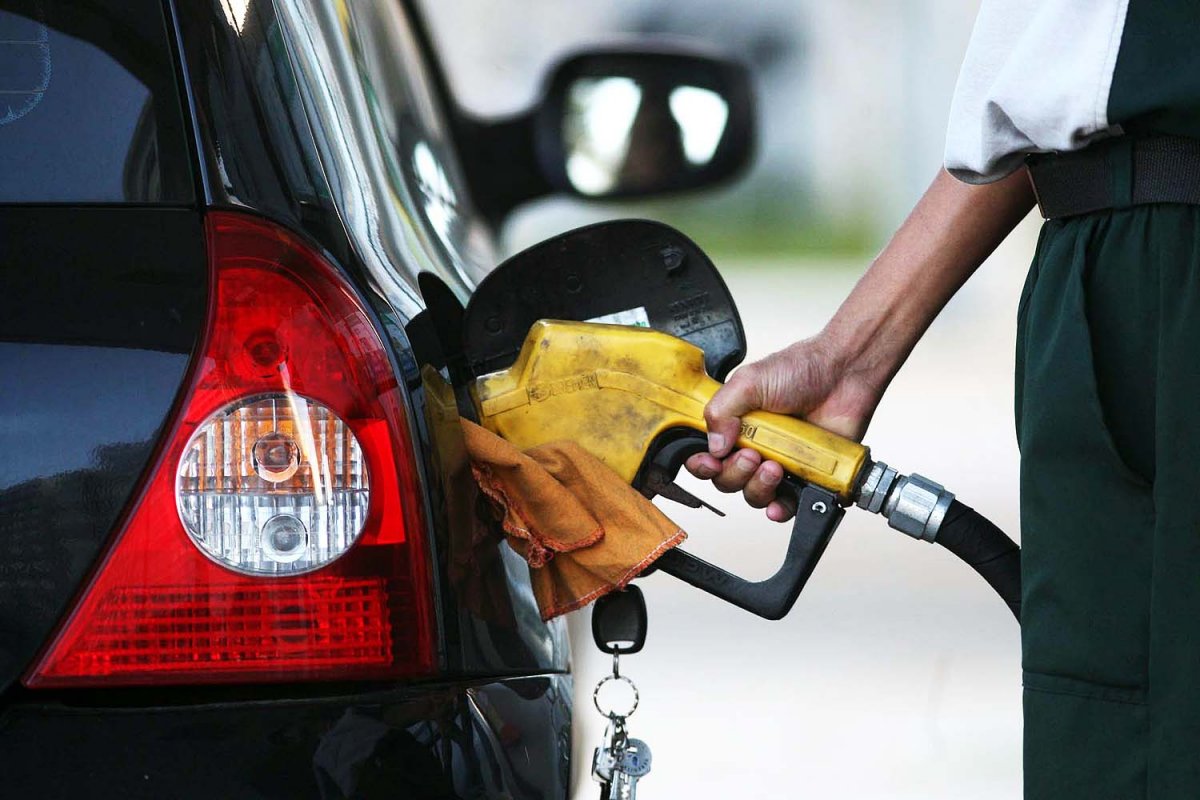 Gasolina atinge em março maior preço em dois anos, afirma ValeCard