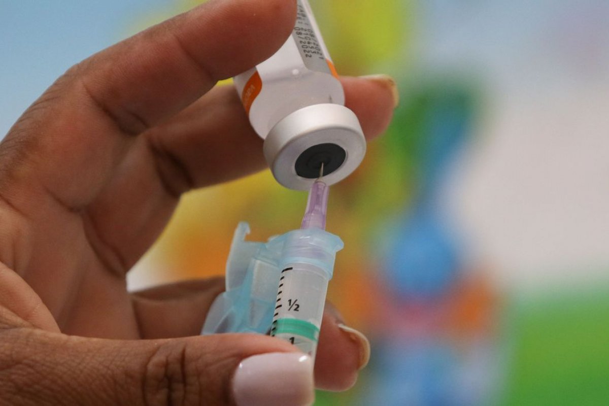 Vacinas usadas no Brasil elevam proteção contra reinfecções de Covid-19 em até 89%