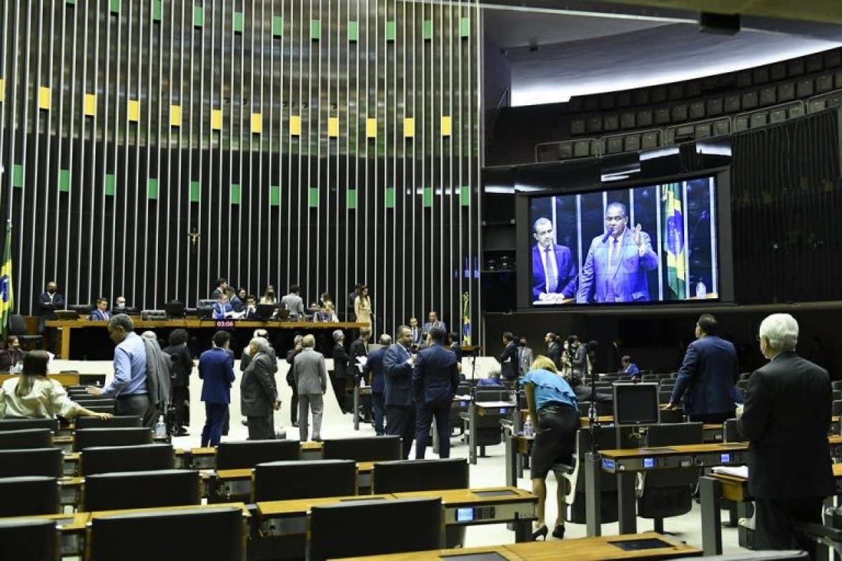 Federações partidárias podem ser registradas até o final de maio