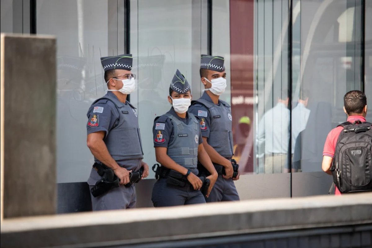 Unesco treina policiais para proteger jornalistas durante manifestações no mundo todo