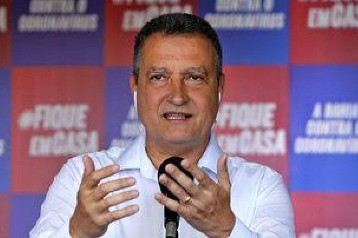 Políticos têm até terça-feira (5) para conceder aumento a servidores 