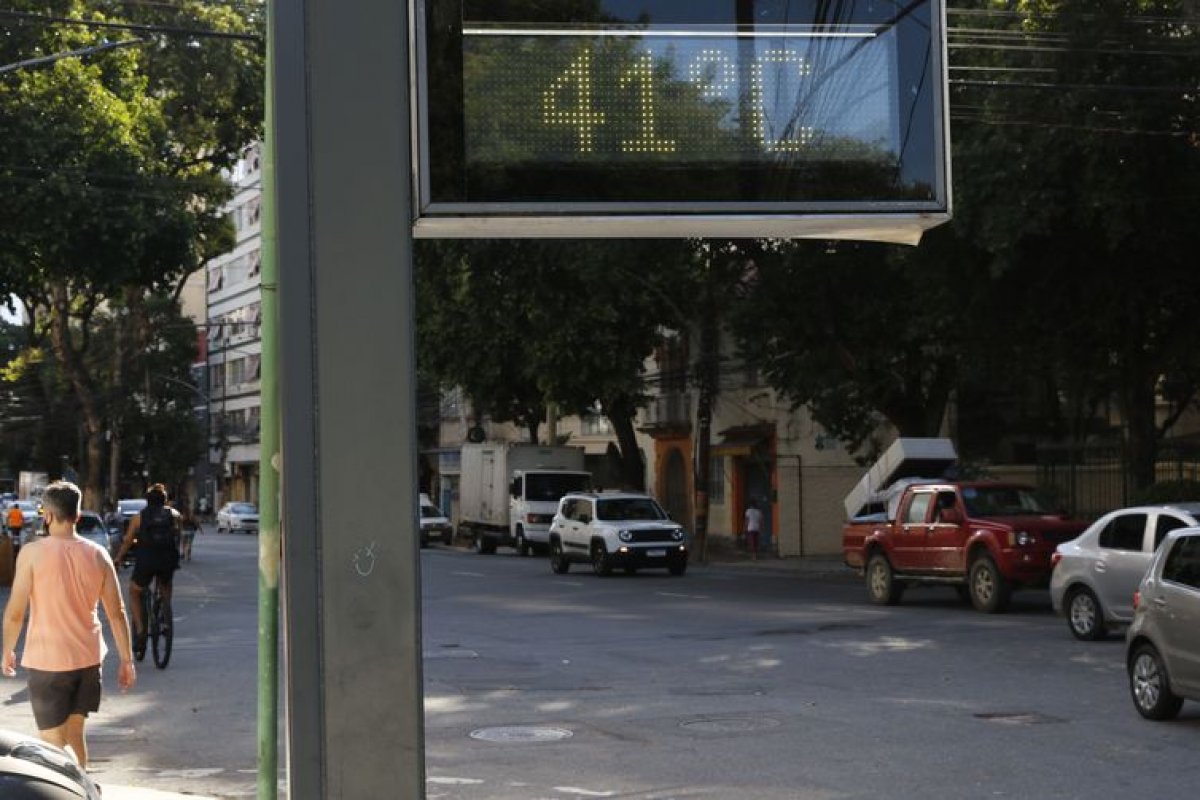 Estudo canadense indica que dormir no calor aumenta risco de infarto em homens