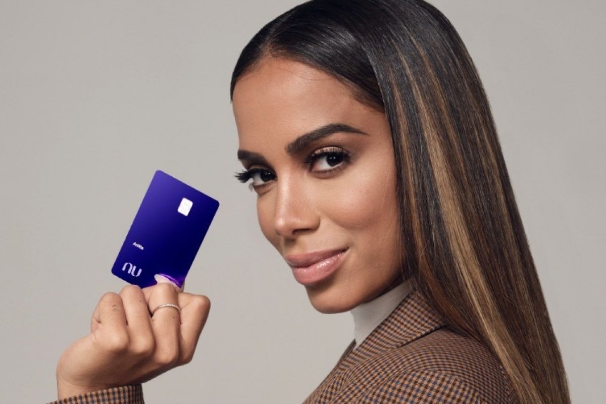 Anitta não agrega popularidade nas ações do Nubank, diz revista 