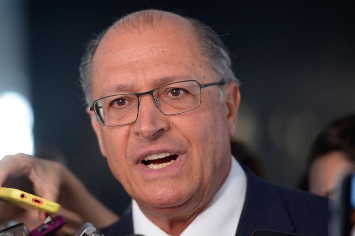 PSB deve anunciar Alckmin como vice de Lula nesta sexta-feira (8)