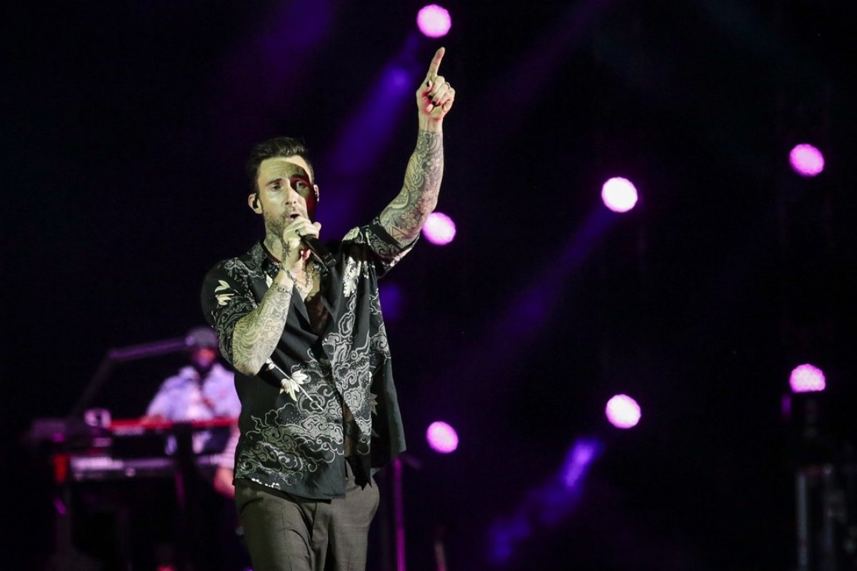 Polícia investiga quadrilha que criou estacionamento falso para furtar carros de fãs durante show do Maroon 5