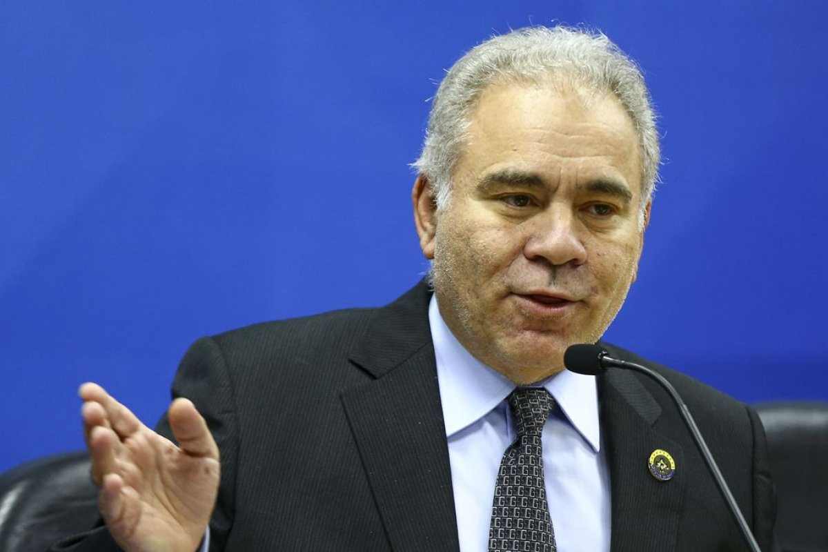 Queiroga anuncia doação de U$ 86,7 milhões para compra de vacinas contra a Covid-19