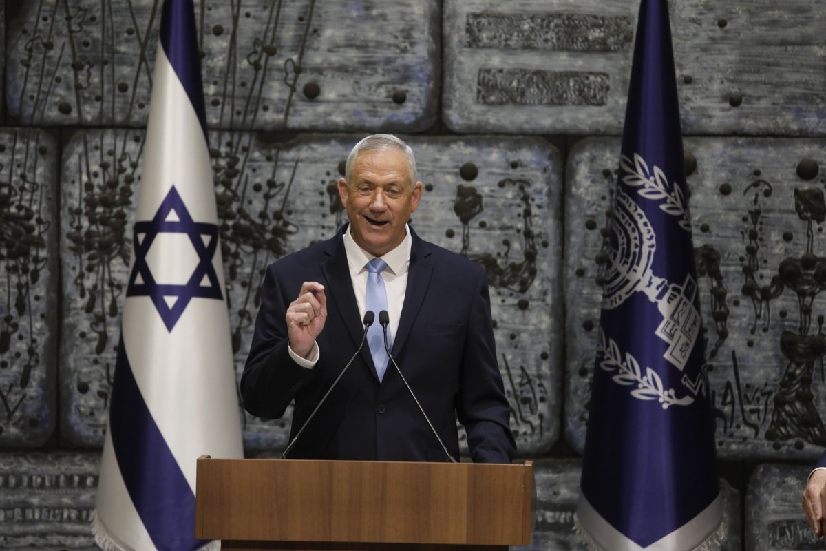 Benny Gantz terá que formar novo governo em Israel