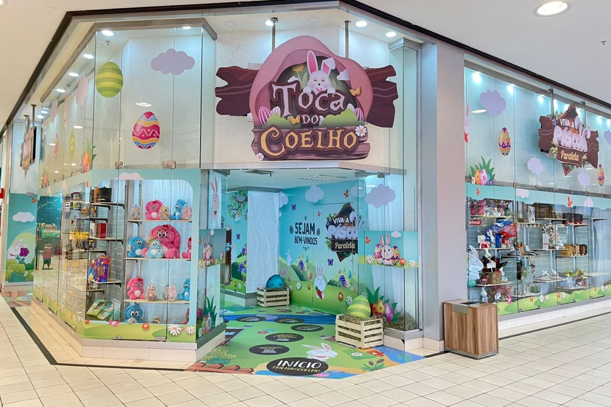 Para celebrar a Páscoa, Shopping Paralela monta Toca do Coelho, realiza oficinas temáticas e tem promoção de 50% de desconto na compra do segundo produto!     