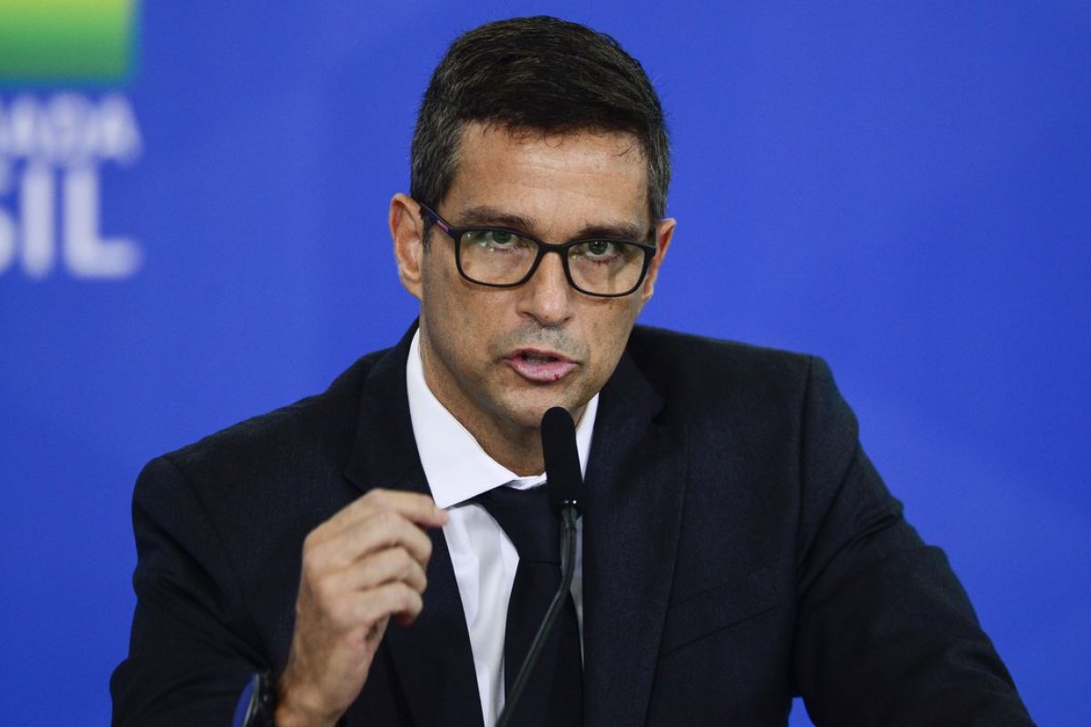 "Foi surpresa", diz Presidente do BC sobre maior inflação de março em 28 anos 